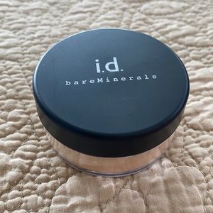NWT bareMinerals loose SPF 15 foundation